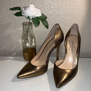 Jessica Simpson Claudette Metalic Gold